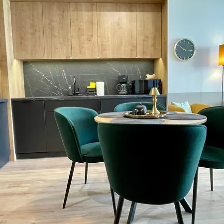 Appartement Rejs - Ogrodek, Baseny, Sauny, Jacuzzi, Sala Zabaw, Do Plazy 400m Plaskie Dojscie Jastrzębia Góra