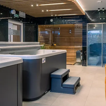 Apartment Rejs - Ogrodek, Baseny, Sauny, Jacuzzi, Sala Zabaw, Do Plazy 400m Plaskie Dojscie Jastrzębia Góra